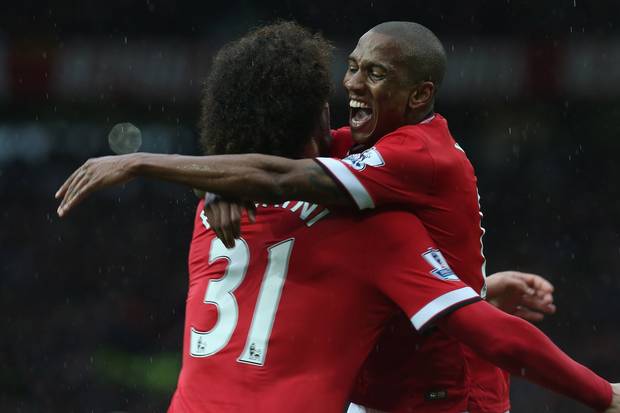 Ashley Young und Marouane Fellaini, (c) standard.co.uk, all rights reserved